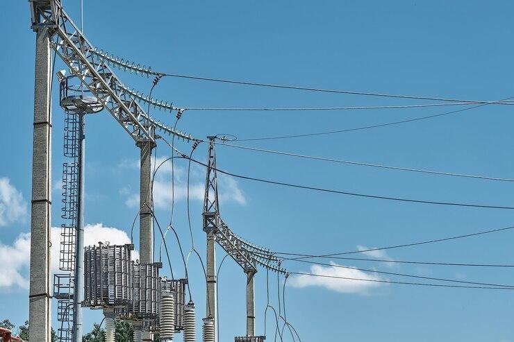 Transformador de 15 kVA: Entenda Como Escolher o Modelo Ideal para Sua Instalação Elétrica transformador de 15kva no poste